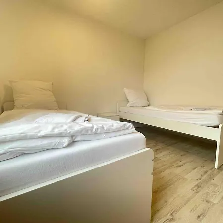 Sad252 Geraeumig Eingerichtete Monteurwohnung Daire Schwandorf in Bayern